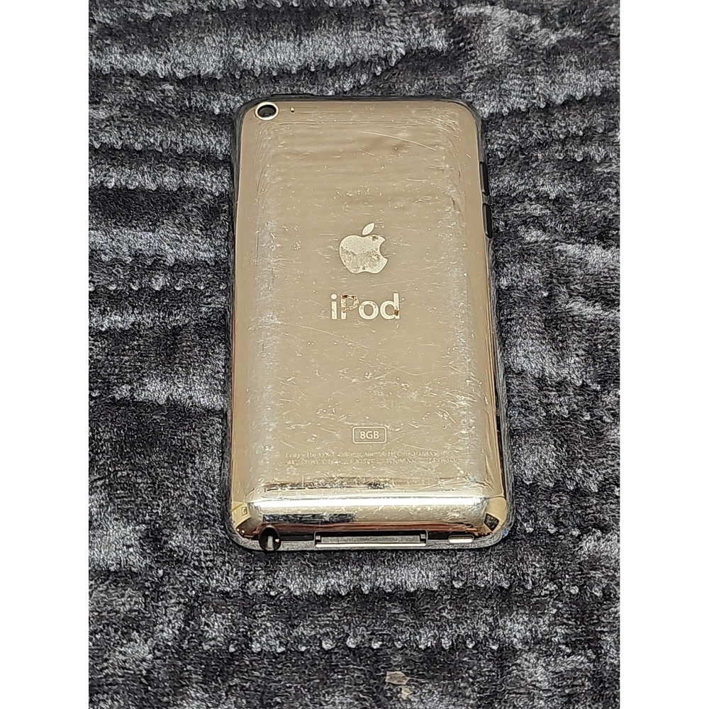 Apple iPod Touch 4th Gen WHITE & SILVER | Model A1367 | 8GB | RESET - Picture 2 of 10